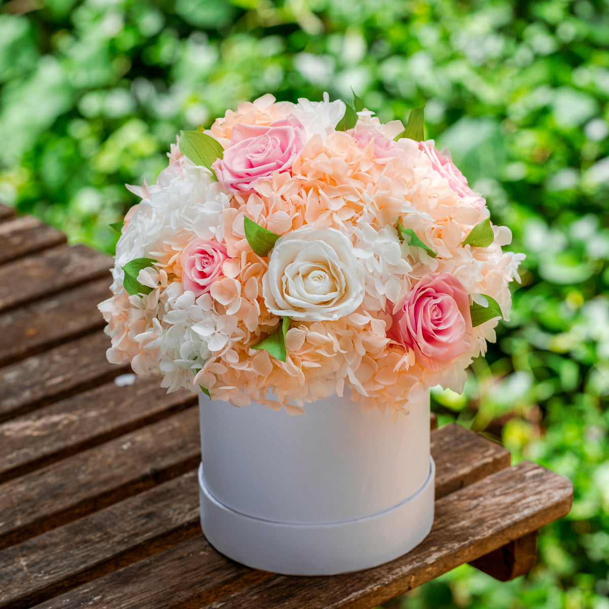 Mixed Rose and Hydrangea Bouquet Starry Roses